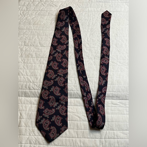 Wembley Pure Silk paisley print neck tie - Picture 3 of 4